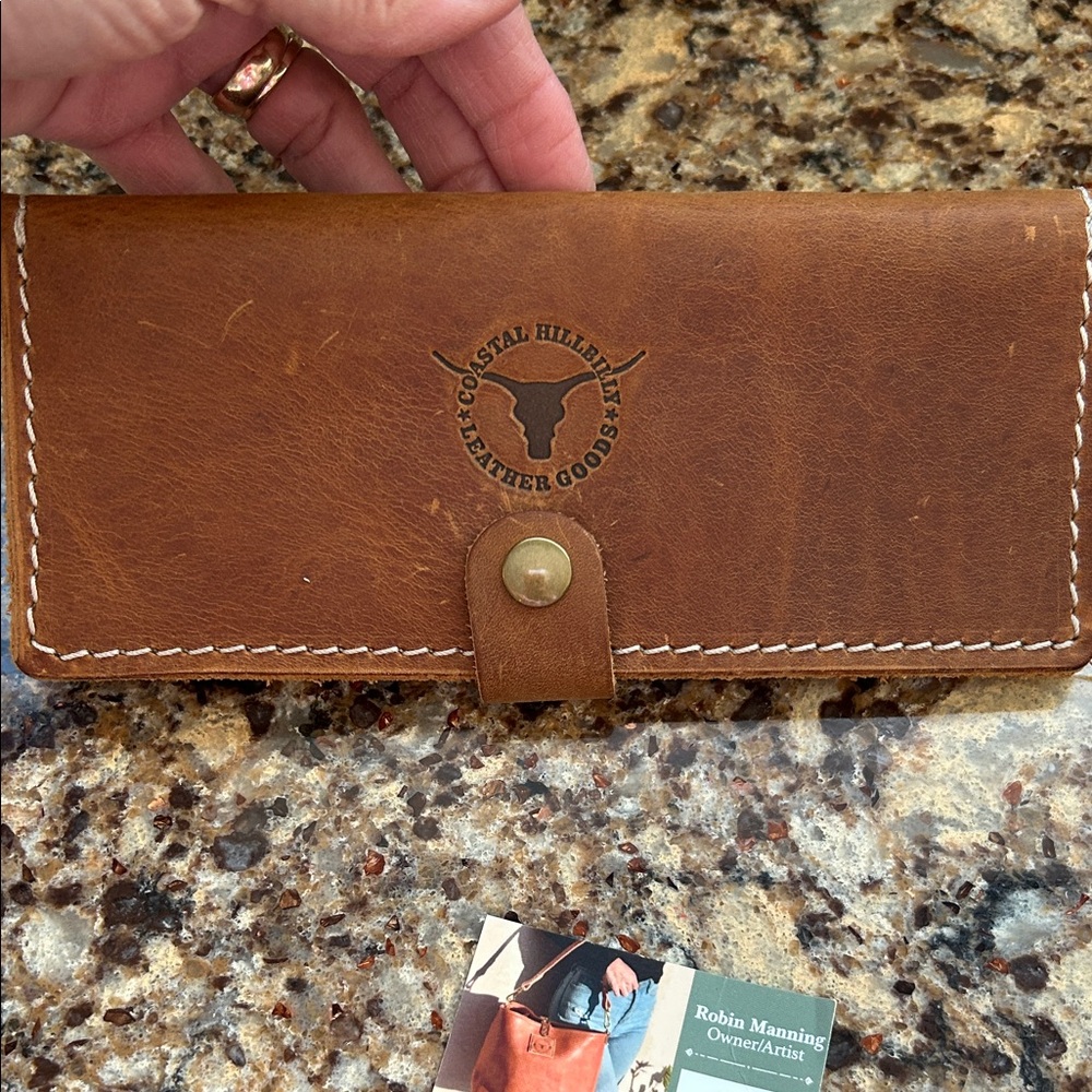 Coastal Hill Leather Goods Tan Card Holder - Picture 15 of 15
